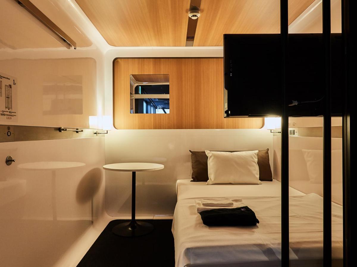 First Cabin Nishi Umeda โอซาก้า ภายนอก รูปภาพ